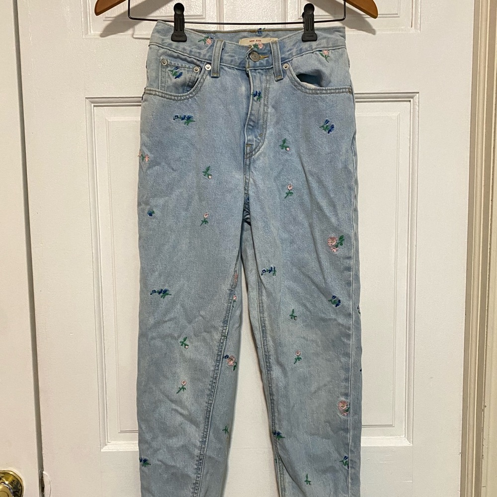 LEVI flower mom jeans